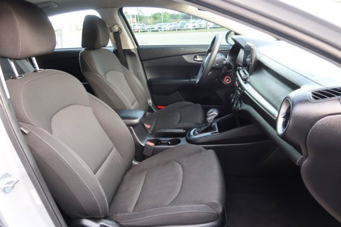 Used 2021 Kia Forte LXS image 9