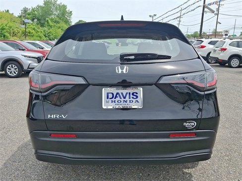 Certified 2025 Honda HR-V LX image 5