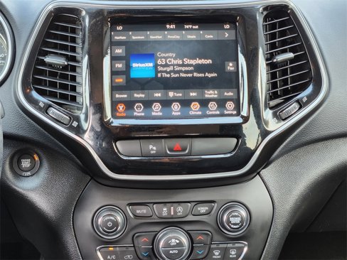 Used 2020 Jeep Cherokee Limited image 22