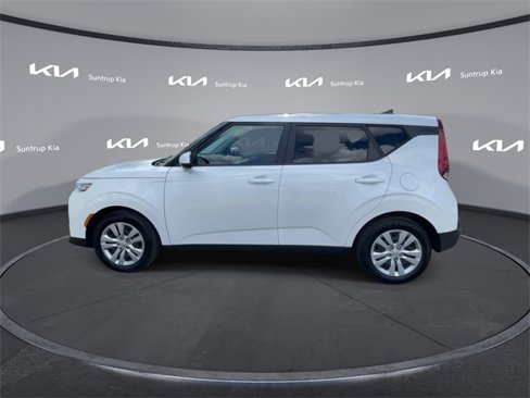 Used 2021 Kia Soul LX image 11