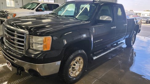 Used 2009 GMC Sierra 2500 SLT w/ SLT Convenience Package image 2