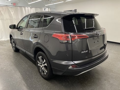 Certified 2018 Toyota RAV4 LE image 3