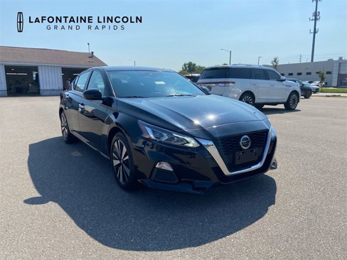 Used 2022 Nissan Altima 2.5 SV image 47