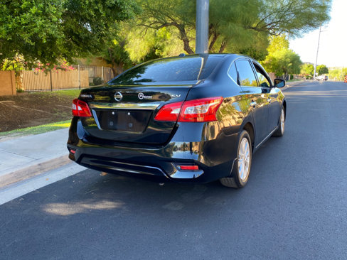 Used 2019 Nissan Sentra SV image 2