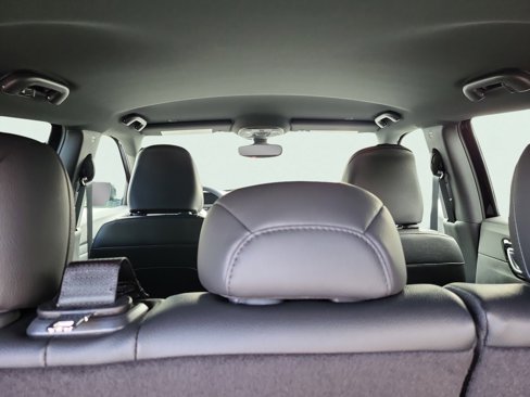 New 2026 Jeep Compass Latitude image 13