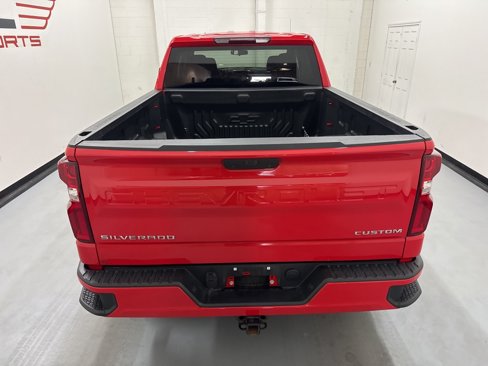 Used 2020 Chevrolet Silverado 1500 Custom w/ Custom Value Package image 15