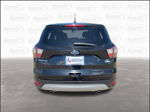 Used 2017 Ford Escape SE image 10