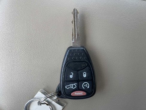 Used 2013 Chrysler 200 Limited image 25