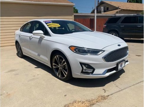 Used 2019 Ford Fusion Titanium image 1