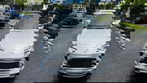 Used 2024 Buick Envista Avenir image 2
