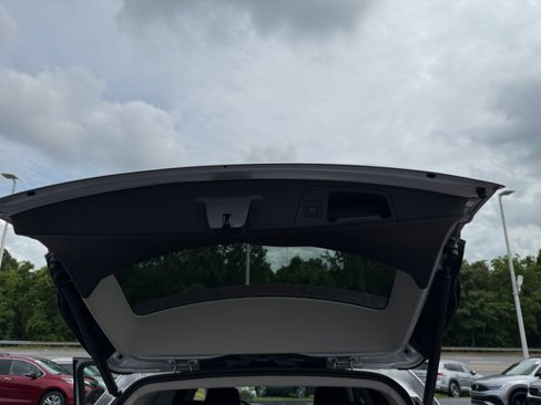 Used 2019 Buick Envision Essence w/ LPO, Road Trip Package image 16