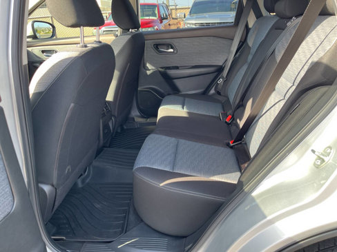 Used 2023 Nissan Rogue SV image 17