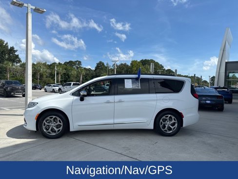Used 2023 Chrysler Pacifica Limited image 5
