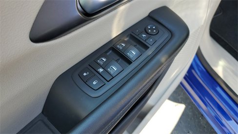Certified 2019 Chrysler Pacifica Limited w/ Tire & Wheel Group image 10