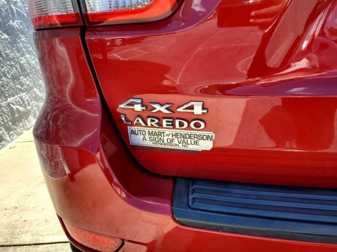 Used 2011 Jeep Grand Cherokee Laredo image 13