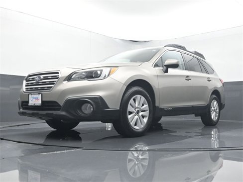 Used 2017 Subaru Outback 2.5i Premium image 8