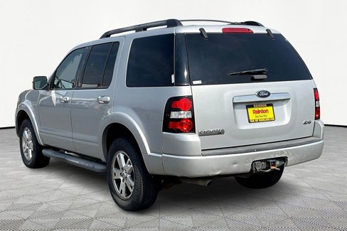 Used 2010 Ford Explorer XLT image 4
