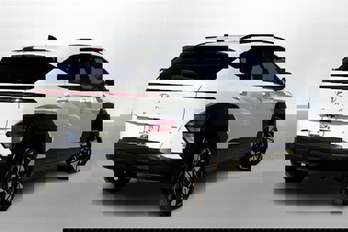 Used 2024 Hyundai Kona SEL image 13