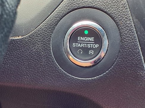 Used 2017 Ford Explorer XLT w/ Equipment Group 202A image 17