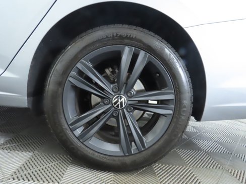 Certified 2024 Volkswagen Jetta SE image 32