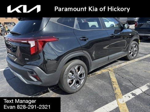 Used 2024 Kia Seltos LX image 4