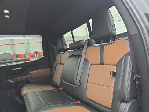 Used 2019 Chevrolet Silverado 1500 High Country w/ Technology Package image 14