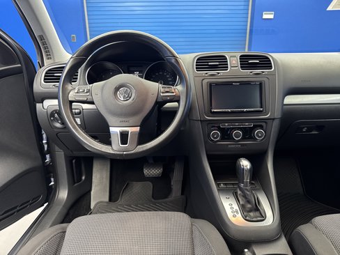 Used 2013 Volkswagen Golf TDI image 21