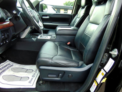 Used 2017 Toyota Tundra Limited w/ Limited Premium Package image 5