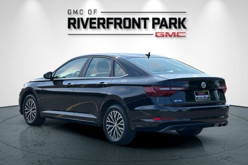 Used 2021 Volkswagen Jetta SE image 5