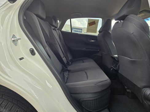 Used 2021 Toyota Venza LE w/ Carpet Mat Package (TMS) image 26