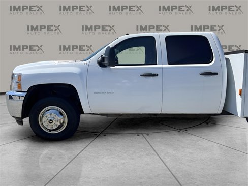 Used 2014 Chevrolet Silverado 3500 W/T image 40