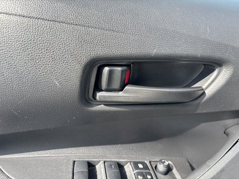 Used 2022 Toyota Corolla LE image 22