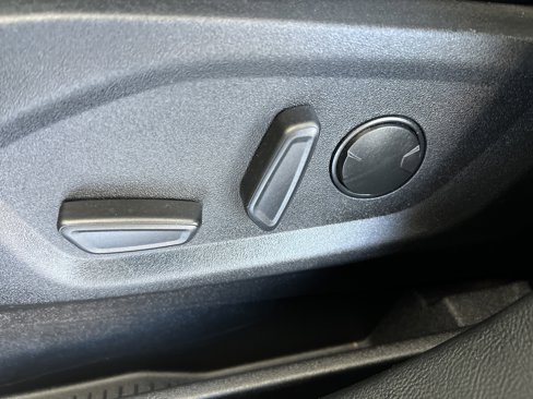 Used 2023 Ford Edge SEL w/ Sport Appearance Package image 16