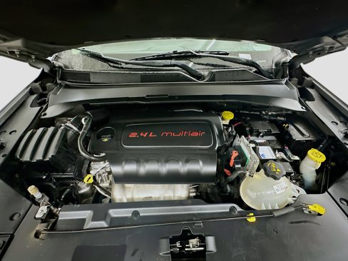 Used 2018 Jeep Compass Sport w/ Tech Group image 33