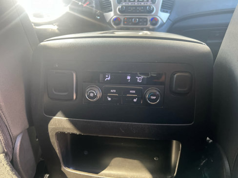 Used 2017 GMC Yukon SLT image 23