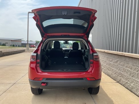 Used 2020 Jeep Compass Trailhawk image 18