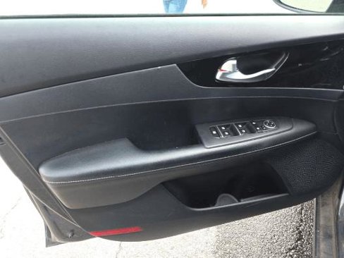 Used 2019 Kia Forte S image 21