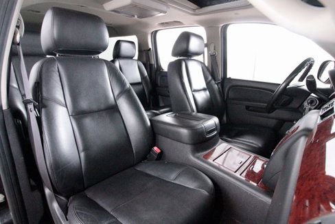 Used 2011 Chevrolet Suburban LTZ image 28