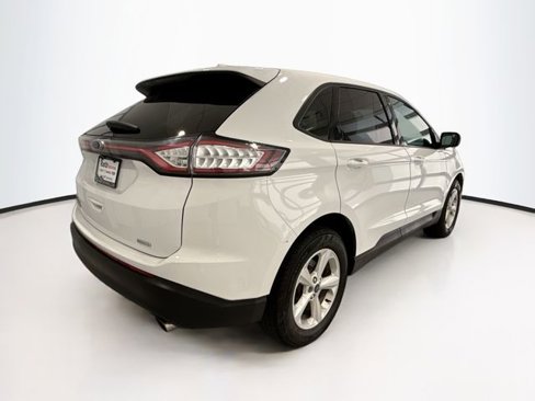 Used 2017 Ford Edge SE image 6