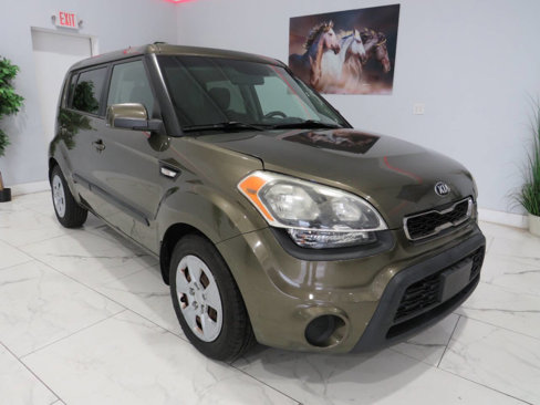 Used 2013 Kia Soul image 2
