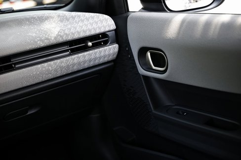 New 2025 MINI Cooper 4-Door Hardtop image 30