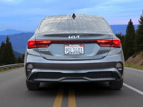 Used 2023 Kia Forte LXS w/ LXS Technology Package image 6