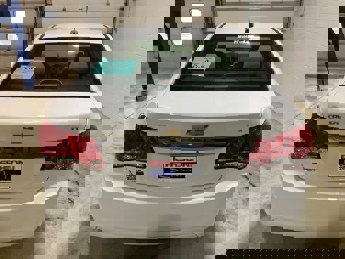 Used 2016 Chevrolet Cruze LT image 12