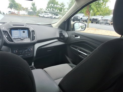 Used 2018 Ford Escape SE w/ SE Sync 3 Package image 32