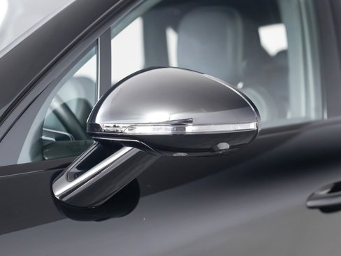 Certified 2022 Porsche Macan S image 27