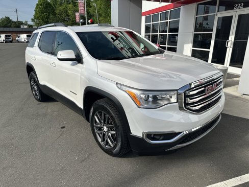 Used 2019 GMC Acadia SLT image 2