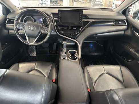 Certified 2021 Toyota Camry XLE image 16