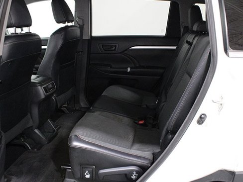 Used 2015 Toyota Highlander Plus image 13