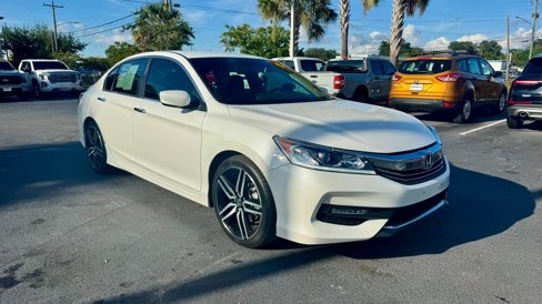 Used 2017 Honda Accord Sport Special Edition image 1