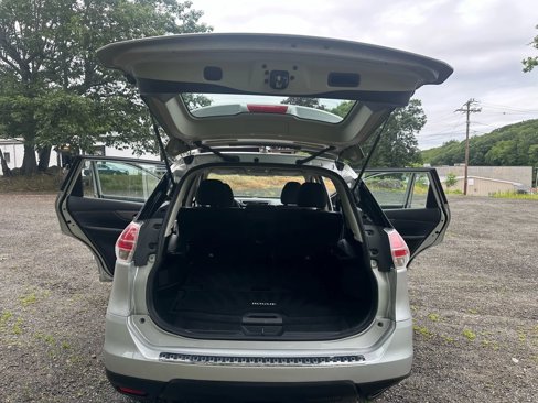 Used 2015 Nissan Rogue S image 18